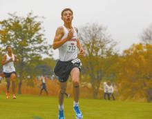 Ainsworth’s lone male qualifier, Holden Beel, completed the course in 18:07, placing 46th. Photo Courtesy of Prep Running Nerd
