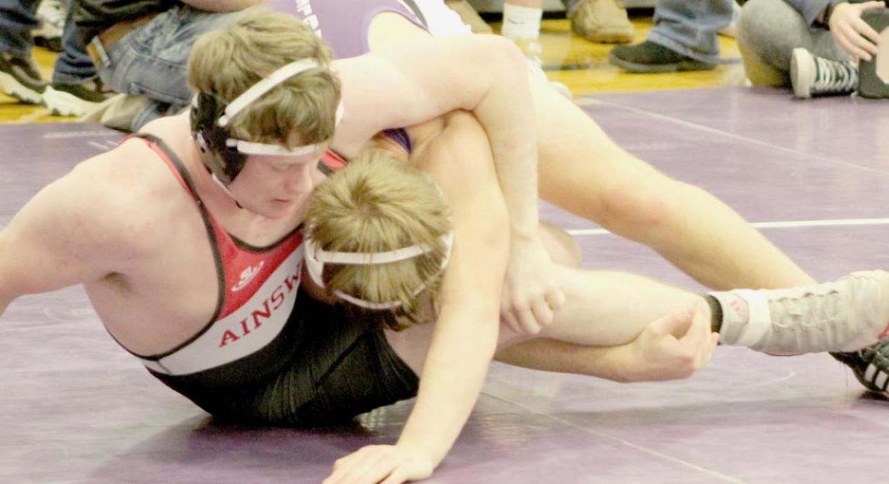Jensen Williams lost his two matches in the 170 lb. weight class at the Burwell Invitational.