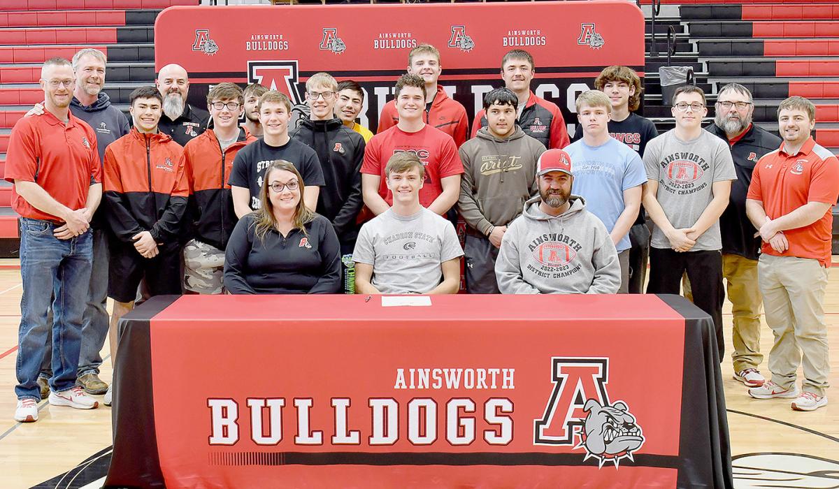 Traegan McNally Signs Letter of Intent with Chadron State College