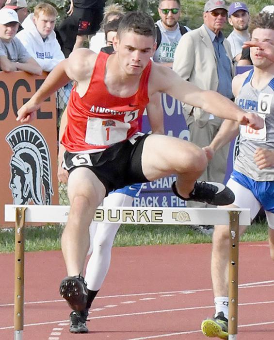 Ainsworth Tracksters Earn 10 Medals at 2022 NSAA State Track Meet