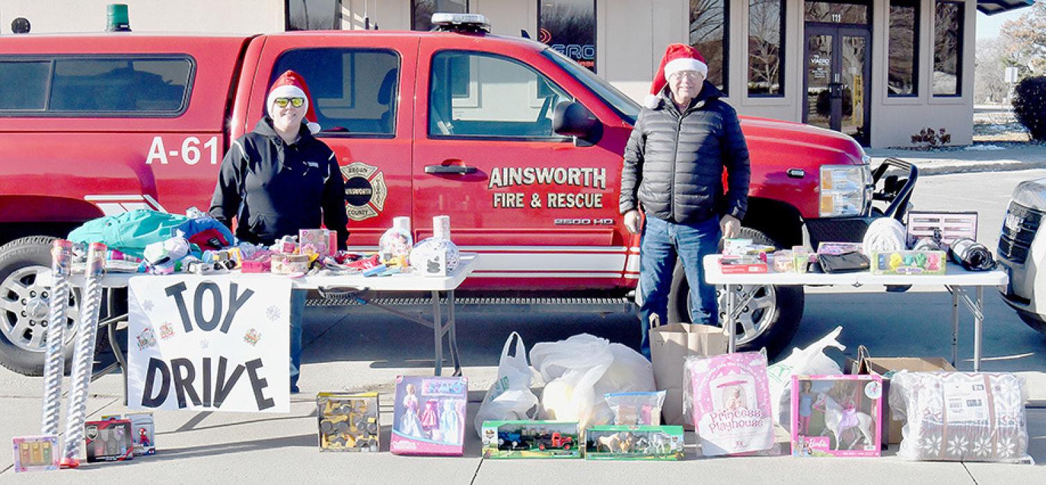 Susie’s Christmas Wish Gather Gifts for Area Families