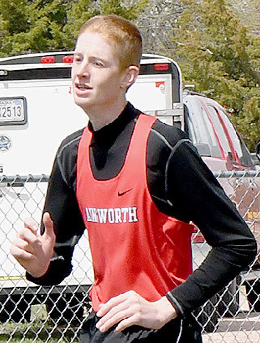 Ainsworth Varsity Track Teams Compete in Final Track Meet of Regular Season