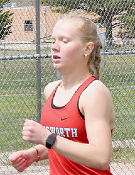 Ainsworth Varsity Track Teams Compete in Final Track Meet of Regular Season