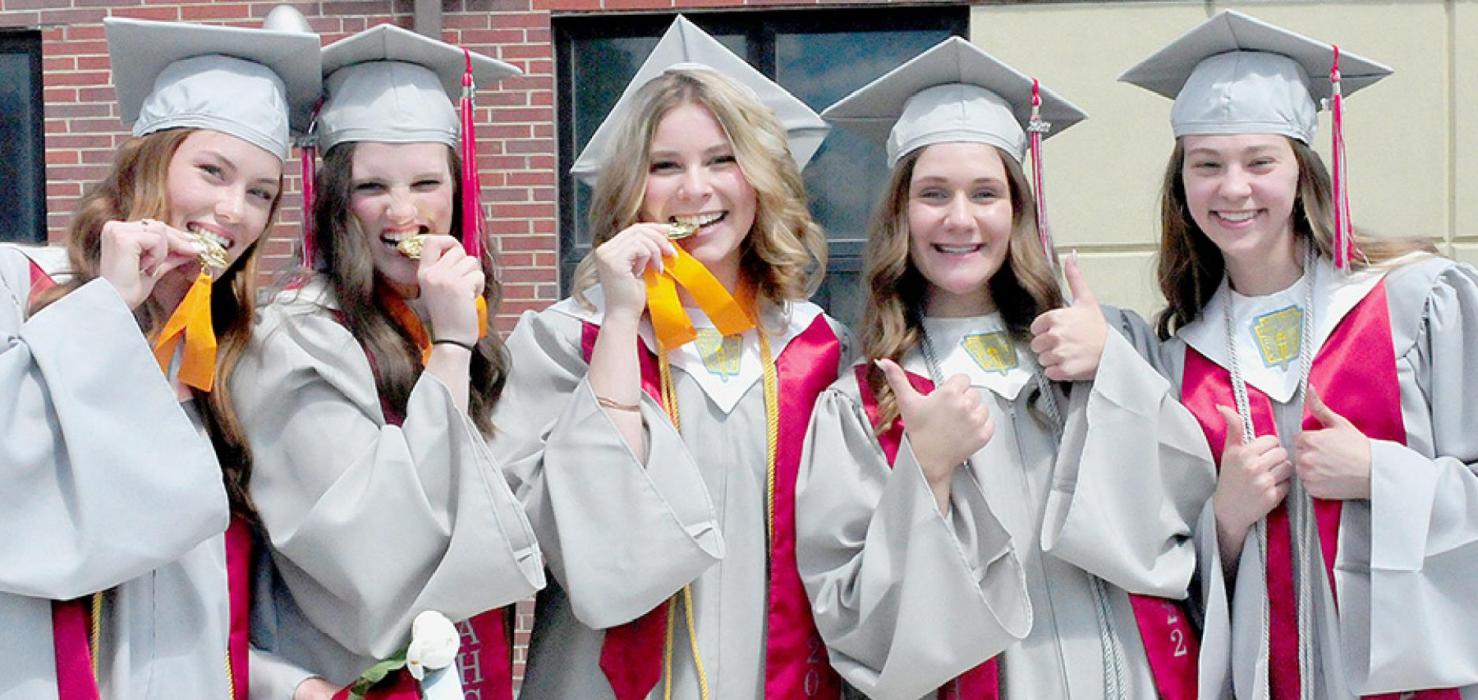 Ainsworth Community Schools Graduates Class of 2022
