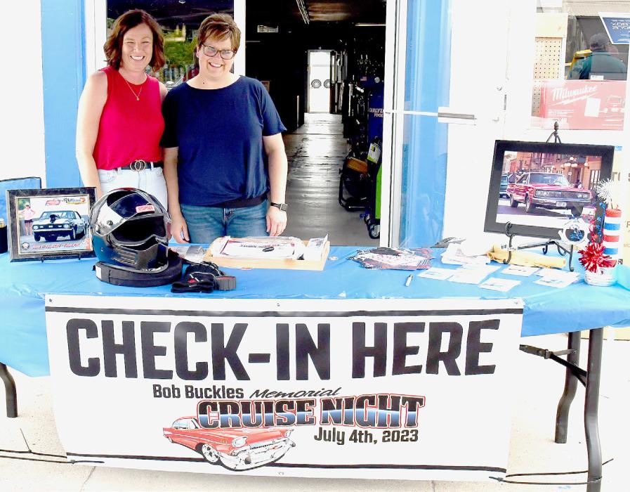 Bob Buckles Memorial Cruise Night A HUGE Success