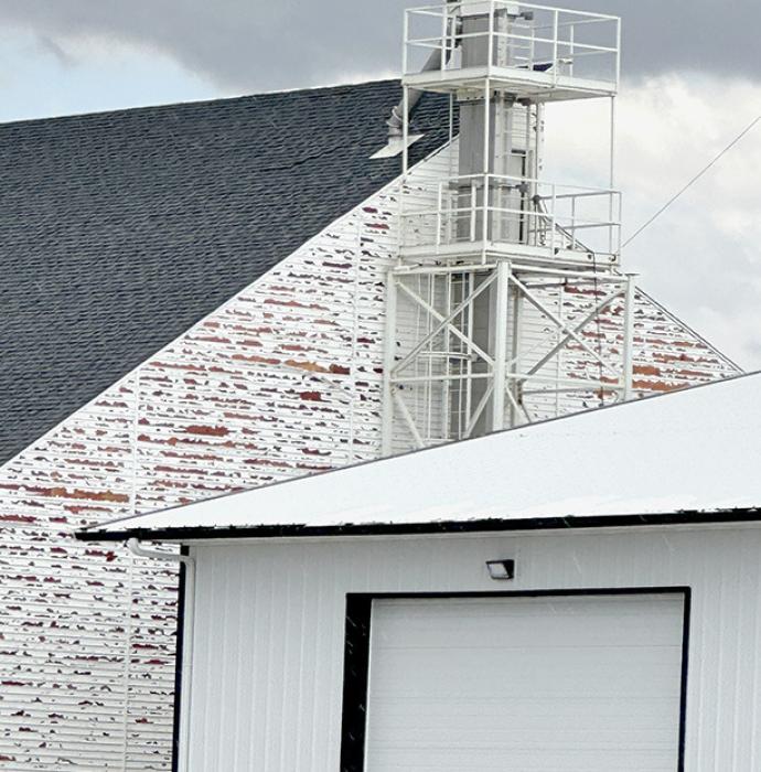 Strong Storm Sweeps Through Area