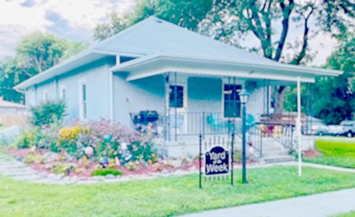 Carol Leicher Resident at 555 N. Main Street Is This Week’s Chamber Yard of the Week Winner