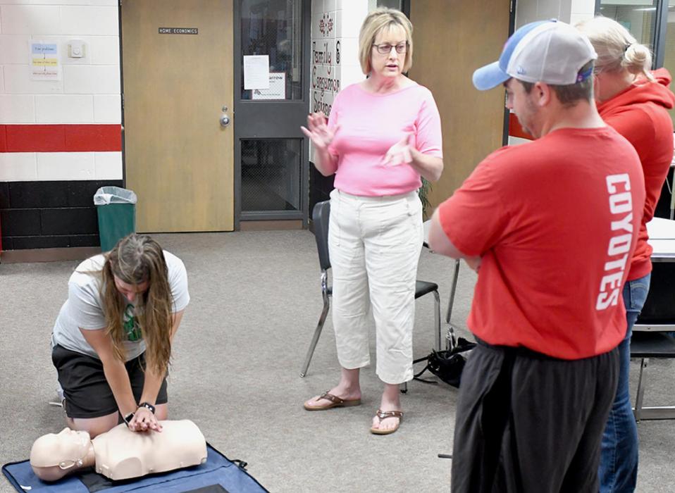 Ainsworth Teachers and Coaches Receive CPR Training