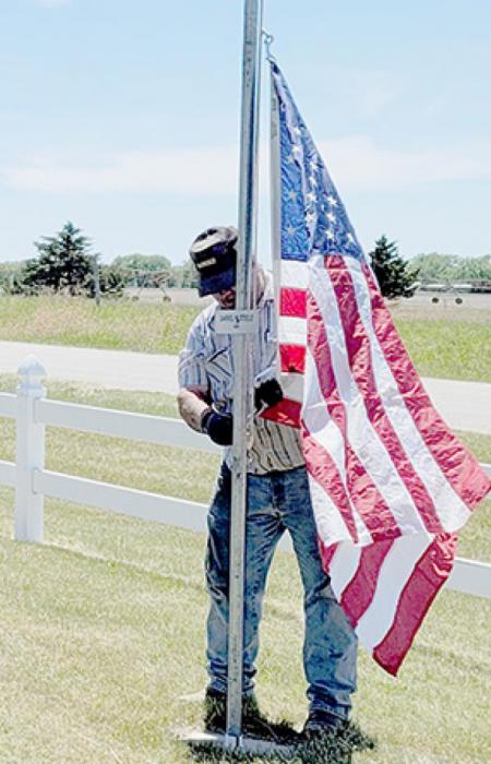 3390Volunteers Prepare Ainsworth Cemeteries for Memorial