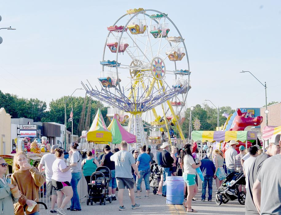 D.C. Lynch Brings Families Out for Some Family Fun Plus an Annual Shower of Rain