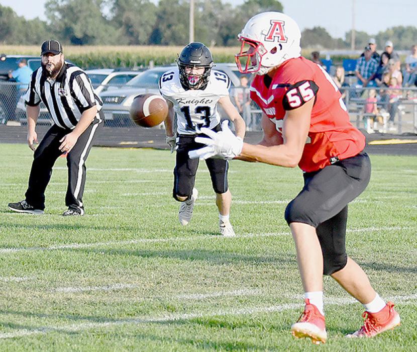 Trey Appelt decided to go out for football this year and proceeded to catch a pass in the first quarter that was good for Ainsworth’s third touchdown in the first quarter.