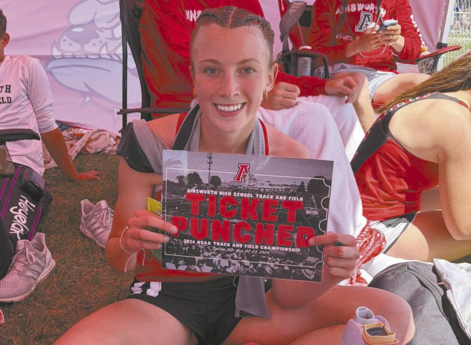Freshman Reagan Moody will compete in the 3200 meter run at 4:45 p.m. on Friday. On Saturday, she will compete in the 800 meter run at 1:30 p.m., the 1600 meter run at 4:05 p.m., and the 4x400 meter relay at 5:55 p.m.