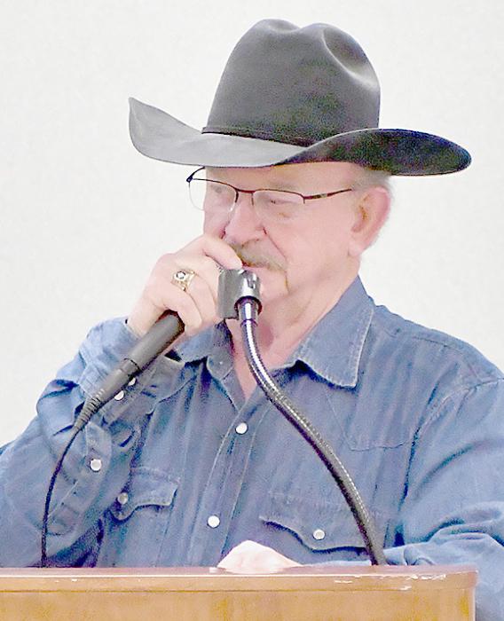 Mike Baxter served as the auctioneer during the Ainsworth FFA Labor Auction.