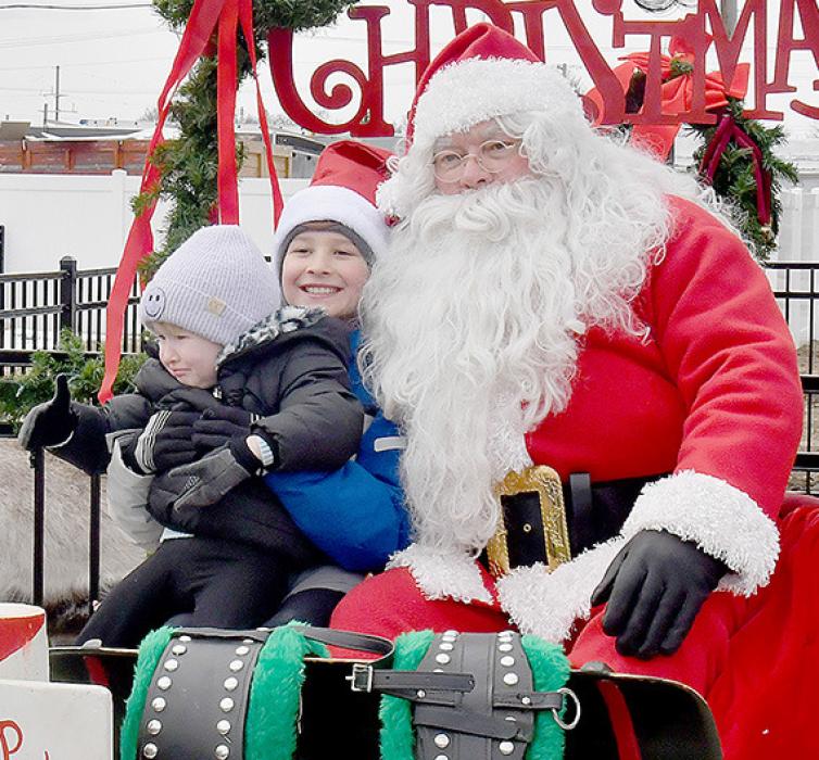 Santa Comes to Town
