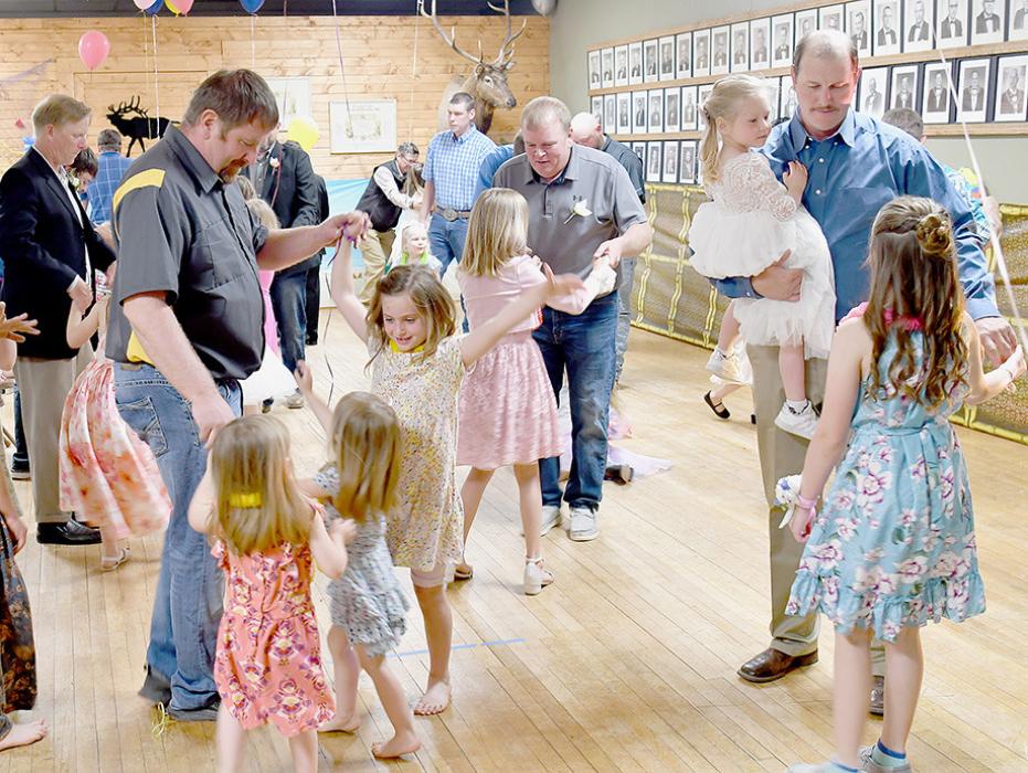 A Good Time Was Had By All at Daddy-Daughter Dress Up Dance