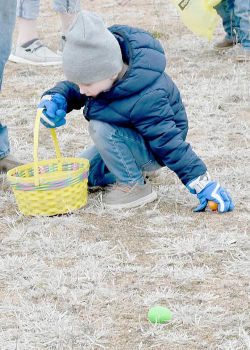 Approximately 100 kids were on hand during the annual American Legion and Auxiliary Easter Egg Hunt at East City Park on Saturday, March 30th. The temperature was around 38˚. You know it was cold as kids were trying to pick up Easter eggs with their gloves on. Easter bunnies walked around and visited with those in attendance.