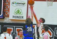 Sophomore Jaxon Rucker attempts to block Niobrara/Verdigre’s Parker Frank.
