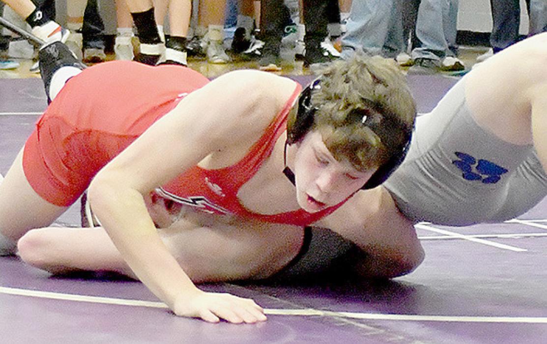 Dylan Titus earned 16 team points in the 132 lb. weight class at the Twin Loup Invitational.