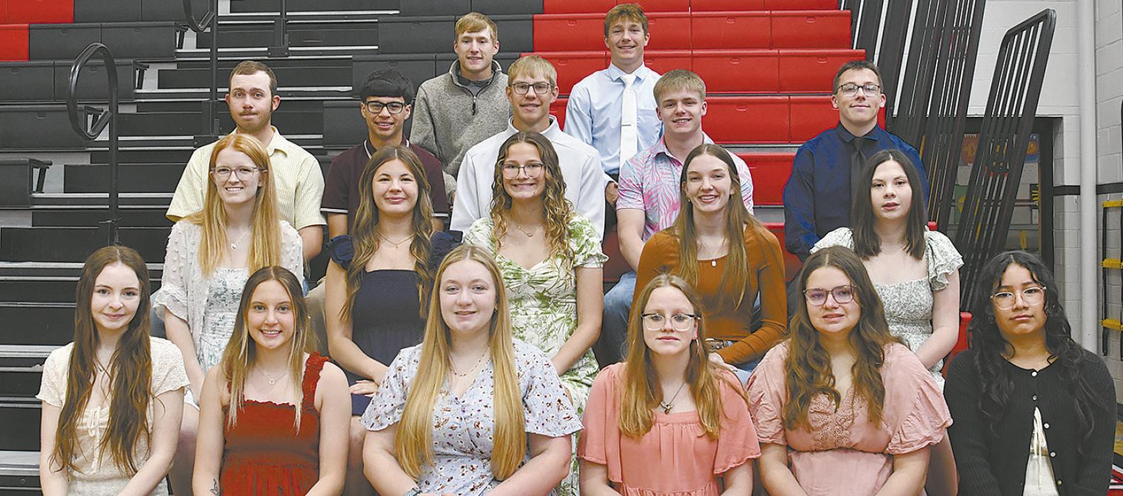 Ainsworth Seniors Awarded Scholarships