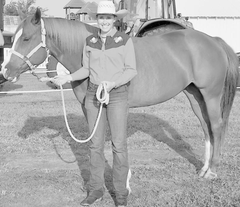 Reserve Champion Mare: Leah Schwindt.