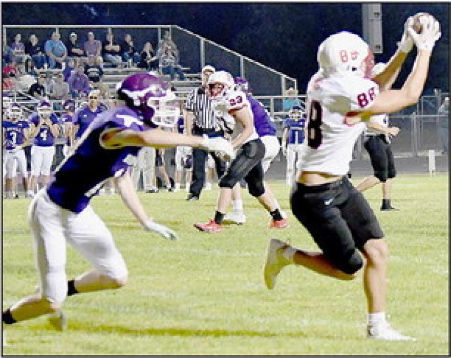 Trey Appelt caught a 14-yard touchdown pass from Traegan McNally to give Ainsworth a 20-0 lead over the Longhorns.