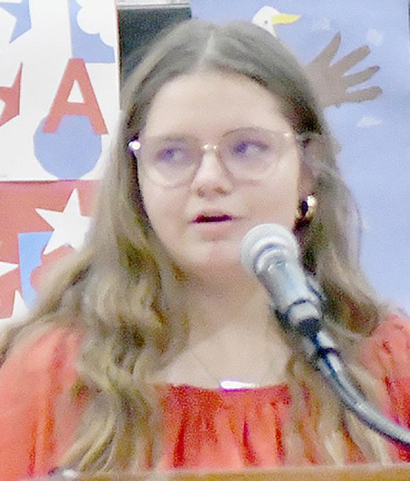 Ainsworth Music Department Plays Tribute to Veterans