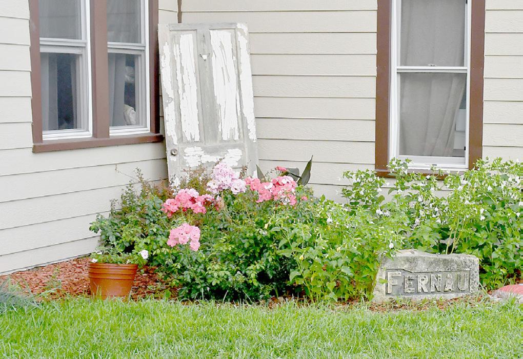 This Week’s Yard of the Week Honors Goes to Knic Fernaus