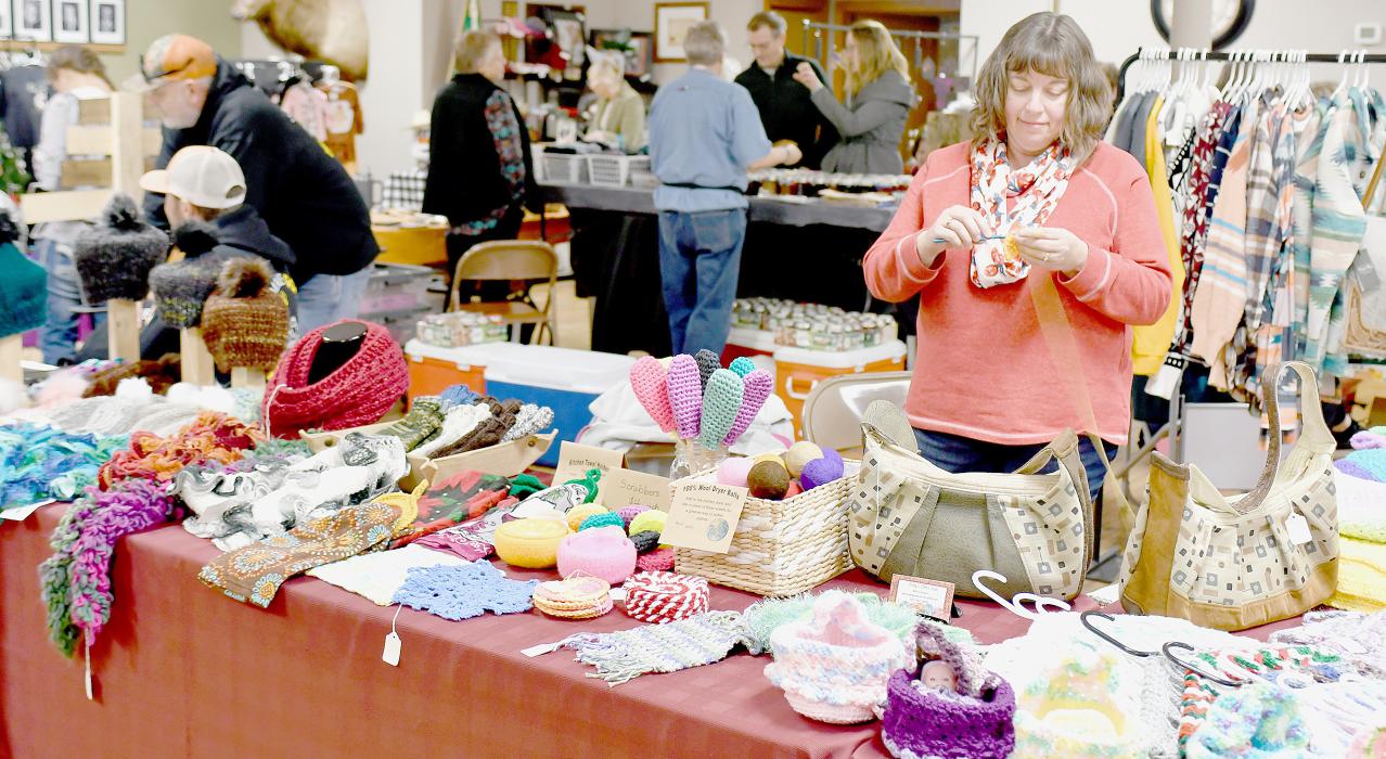 Ainsworth Does Drove #54 Holds Annual Holiday Fair