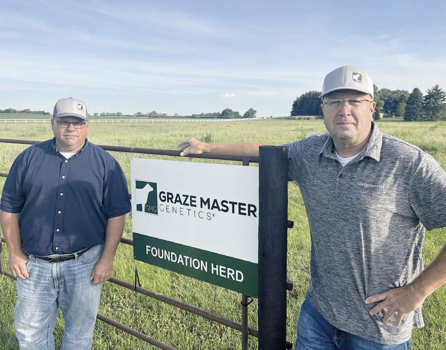 Pictured above are hosts of the event, Larry Hafer (left) and Del Ficke (right).