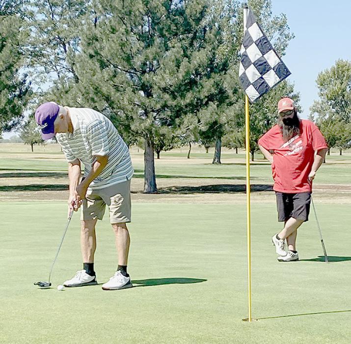 Golfers Participate in Paul’s Revenge