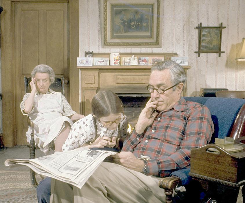 The Mills family relax in a scene in “The House Without a Christmas Tree,” a holiday special based on the childhood of Valley’s Gail Rock. Photo courtesy CBS Network