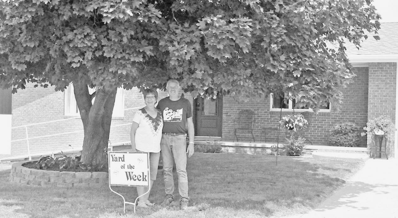 Second Yard of the Week Winners are Dee & Joel Ferris