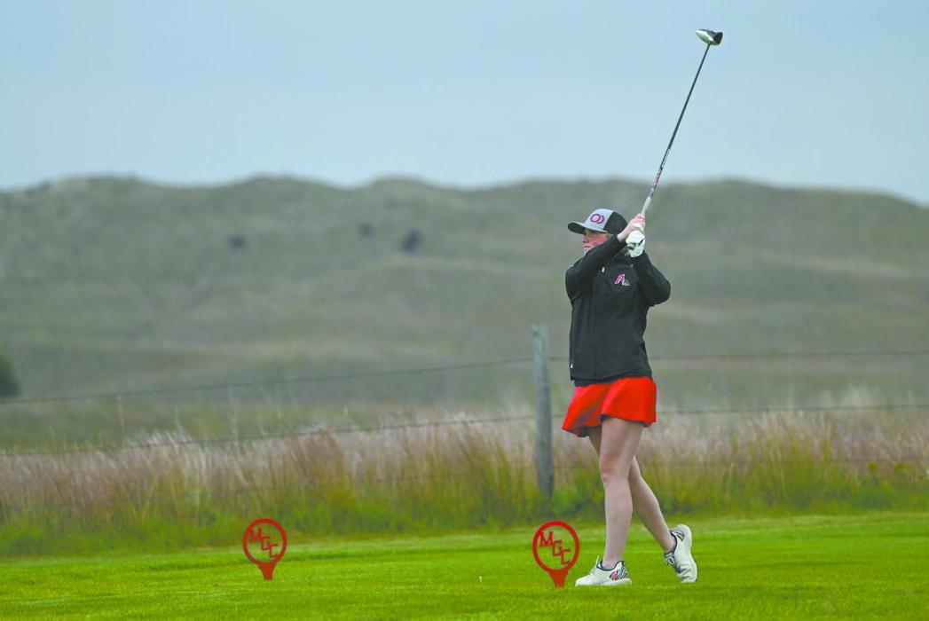 Senior Kenley Welke golfed a 101 at the Mullen Invite, earning her a fourth-place medal. Photos Courtesy of Ainsworth Bulldog Boosters