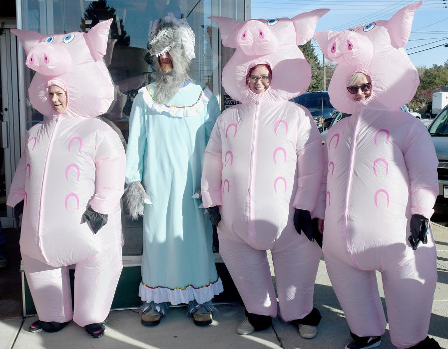 Tricks and Treats During 2022 Halloween