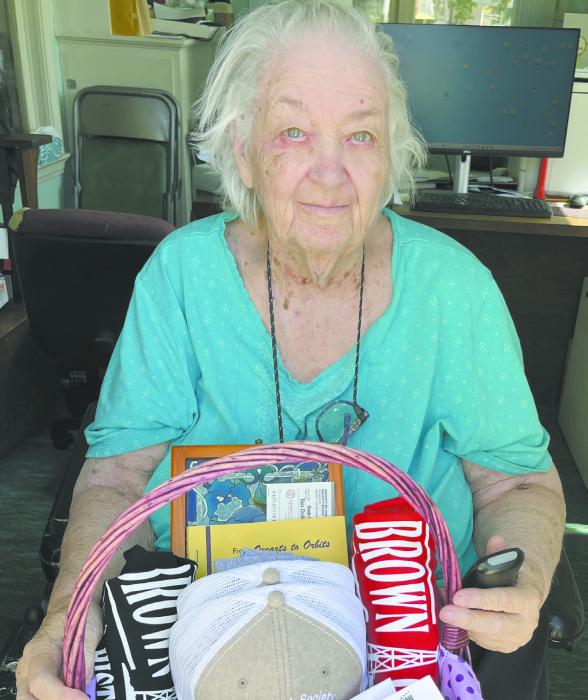 Deanna Reyman won the basket of home town goodies during the September 12 museum tour.