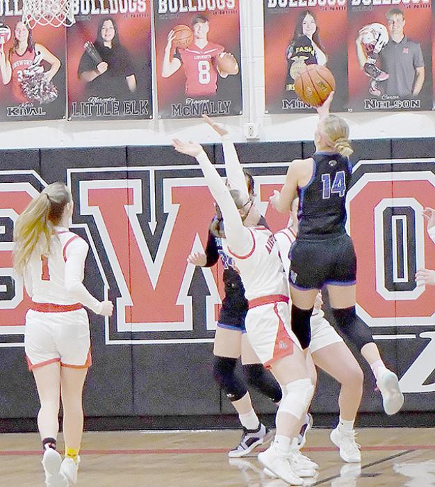 Ainsworth had a tough time stopping Josilyn Miller, who scored 39 points against the Lady Bulldogs.
