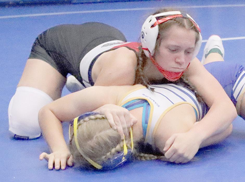 Megan Jones, 140 lbs., took 2nd Place in the O’Neill Invitational. Jones lost in Round 5 to Madison Davis of West Holt.