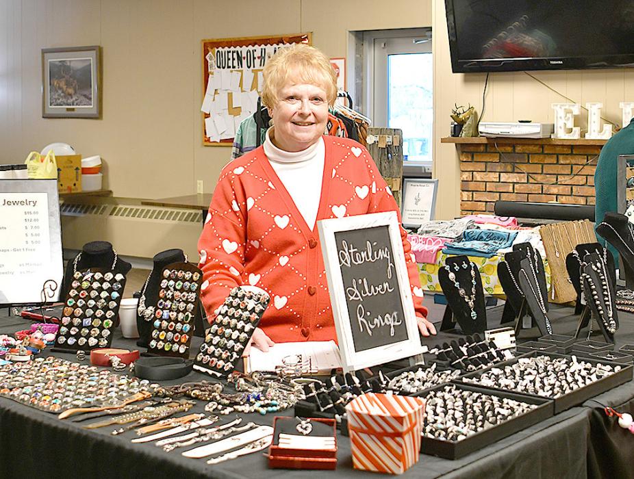 Geraldine Alberts attended and sold a selection of jewelry at the event. Bright Horizon’s utilized the Ainsworth Elk’s Club’s space to host the event.