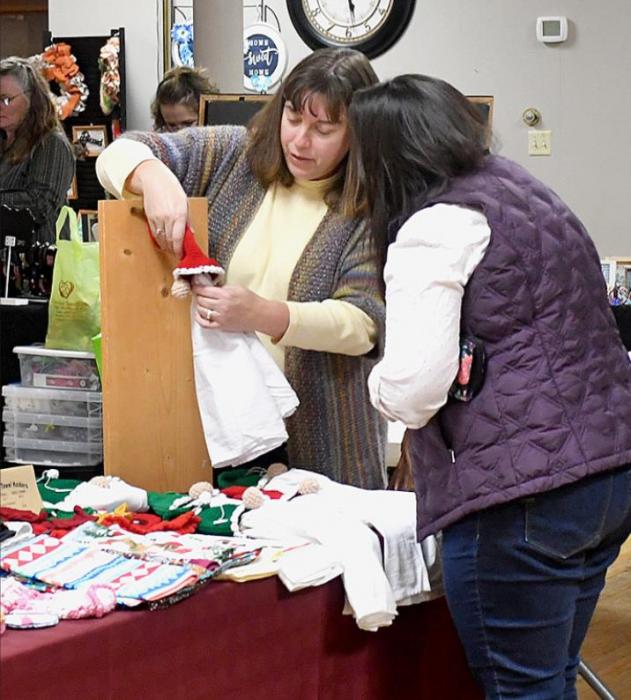 DOES Host Holiday Vendor and Craft Fair