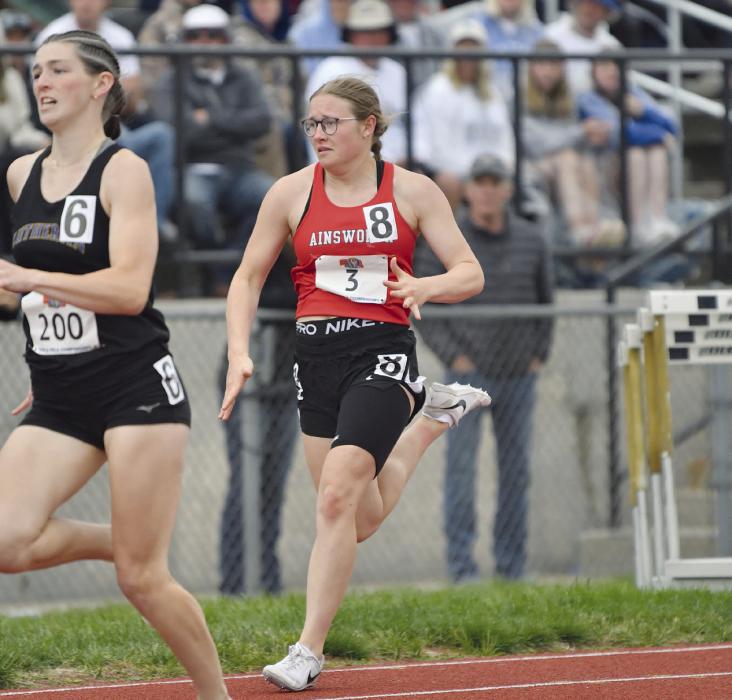 Sophomore Gracyn Painter ran the 200 meter dash in 26.96 seconds grabbing an eighth place medal.