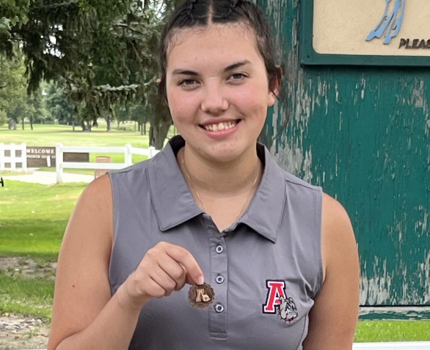 Braylin Rudnick posted a 52, which was the lowest score for the Ainsworth squad, earning her a 7th place medal.